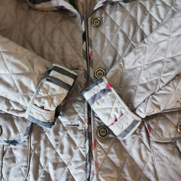 Burberry Quilted Jacket "EUC" - Picture 13 of 16